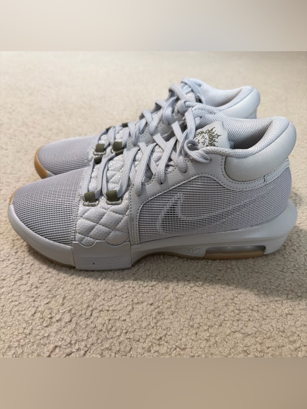 Nike Men’s Size 8.5 LeBron Witness 8 VIII Basketball Shoes Sneakers FB2239-002